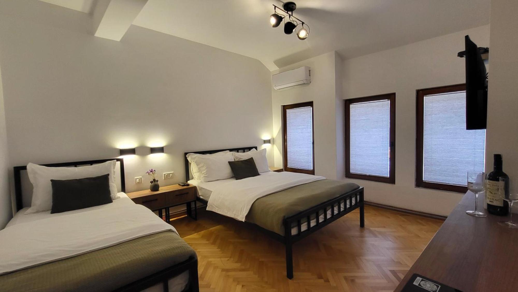 Grand Boutique Hotel Prisztina Zewnętrze zdjęcie